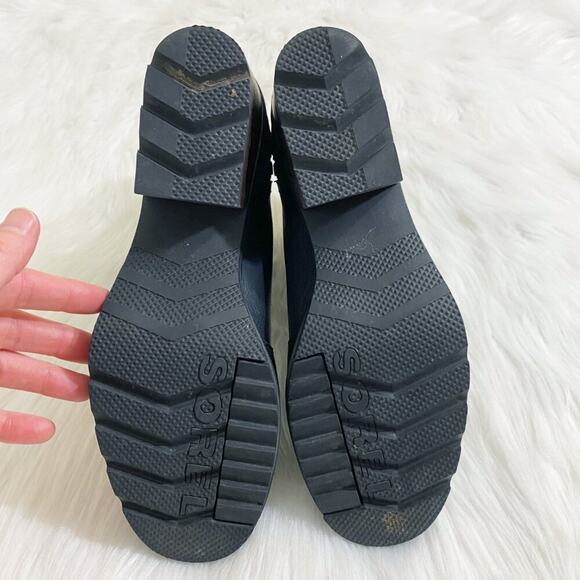 Sorel Black Cate Bootie Leather and Suede Women's Size 6 EUC Side Zip Almond Toe - Picture 7 of 9